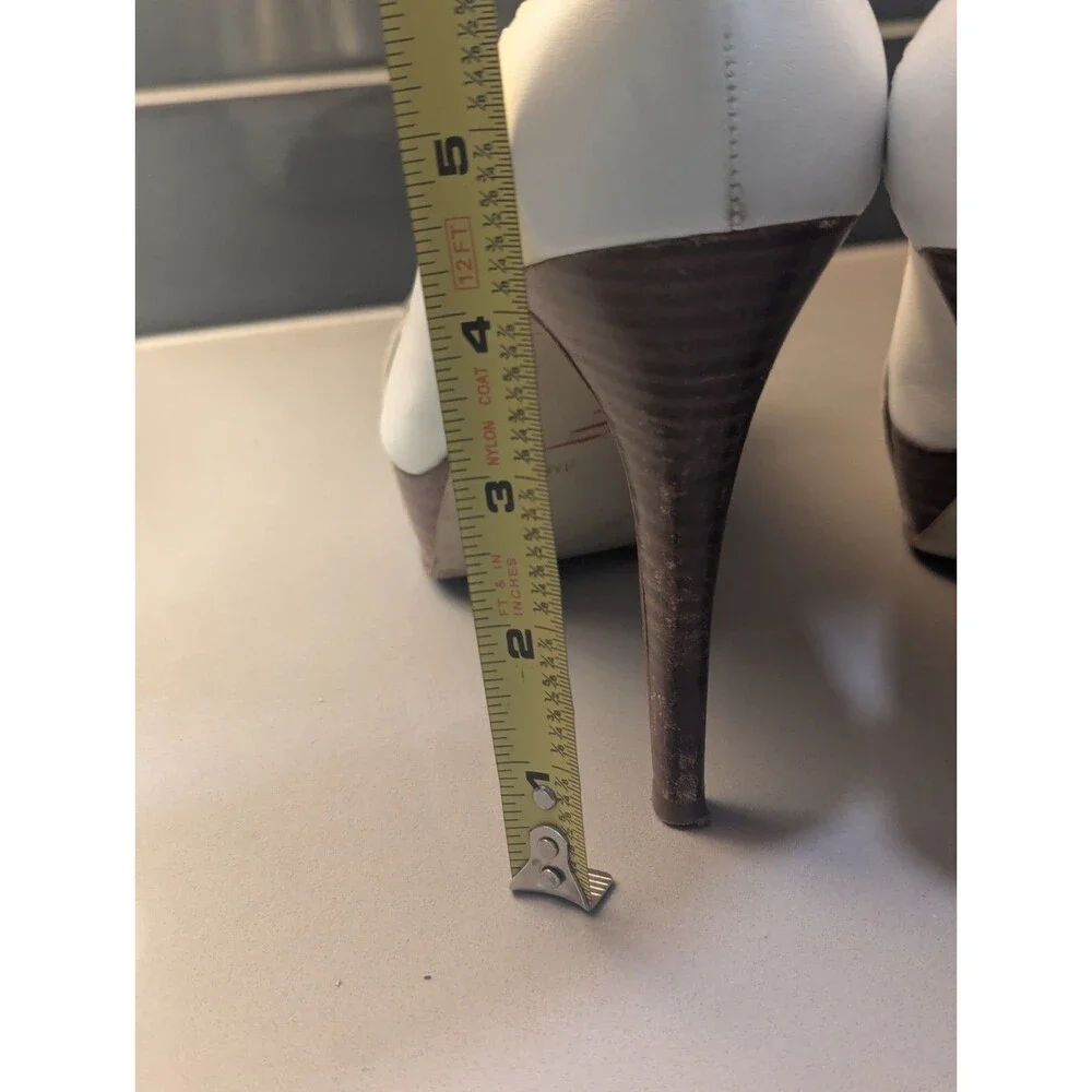 Womens Guess White Chappel Heels Business Classic Spring Shoes‎ Sz 8